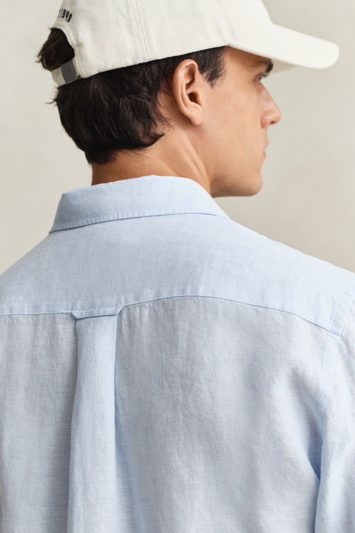 SKY BLUE, REG LINEN SHIRT, CLOSE-UP BY GANT AU.