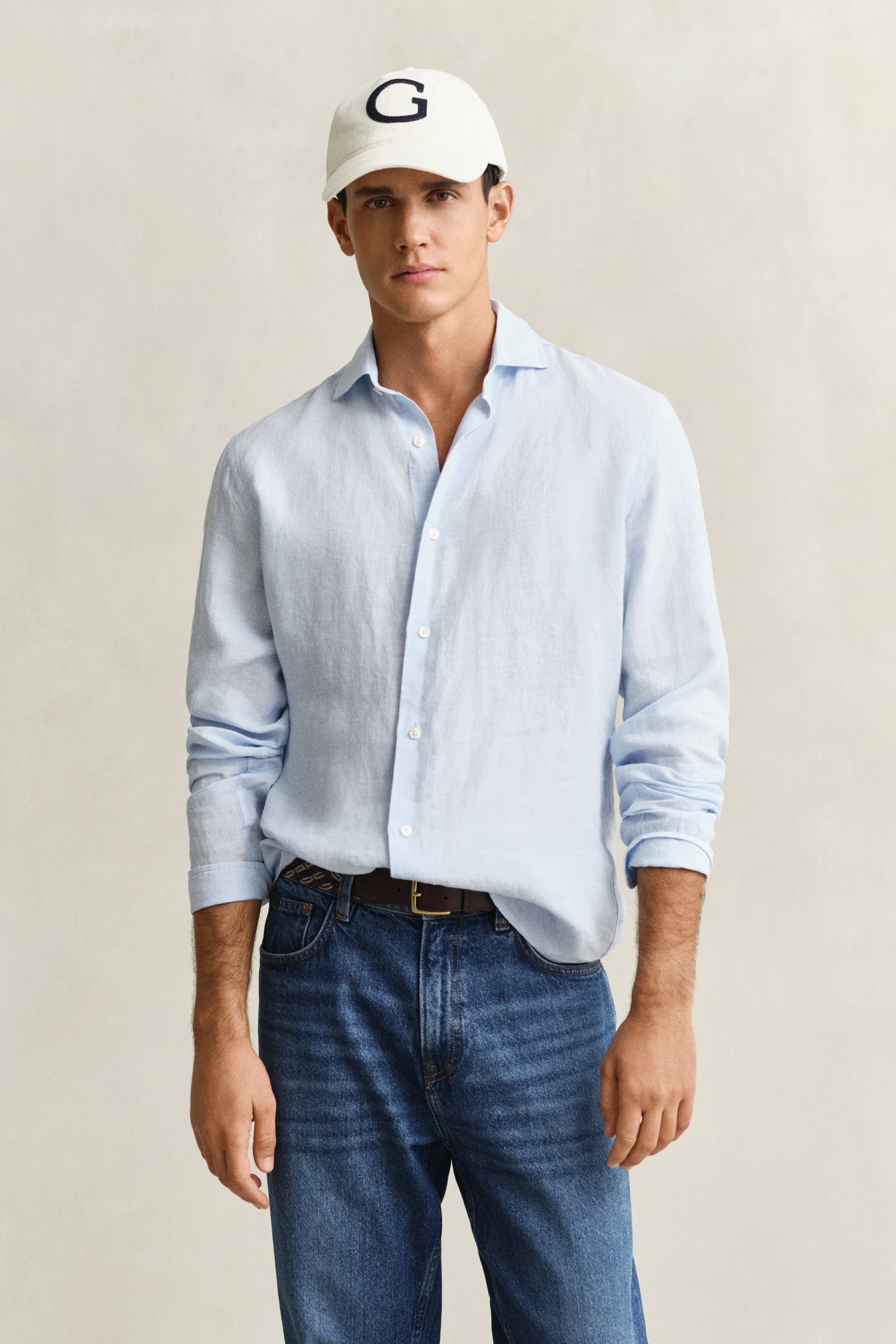 SKY BLUE, REG LINEN SHIRT, FRONT-VIEW BY GANT AU.