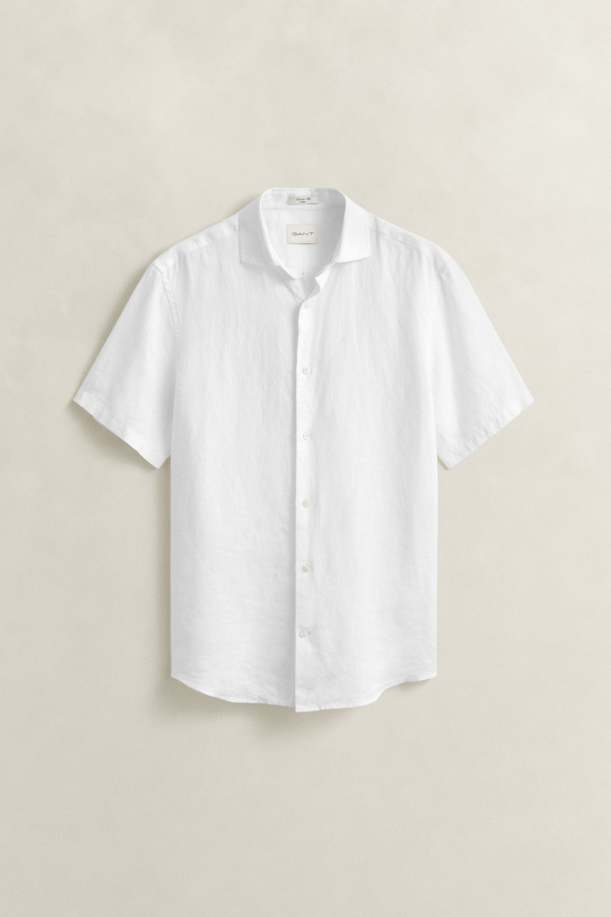 WHITE, REG LINEN SS SHIRT, FLAT-LAY BY GANT AU.