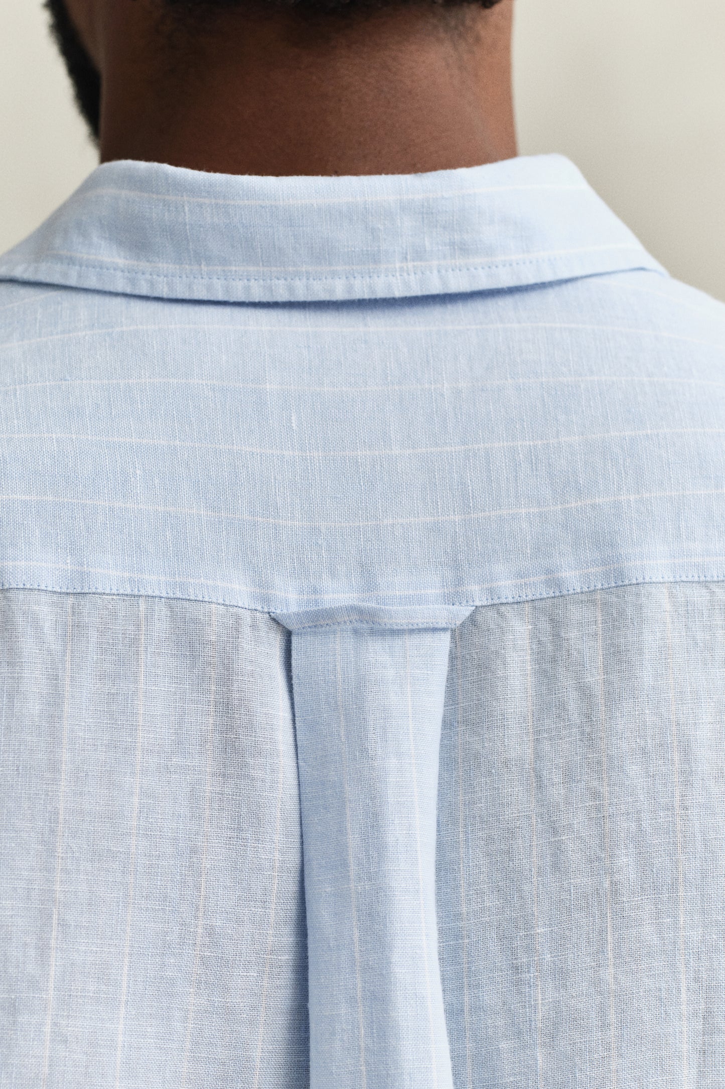 SKY BLUE, REG LINEN STRIPE SHIRT, CLOSE-UP BY GANT AU.