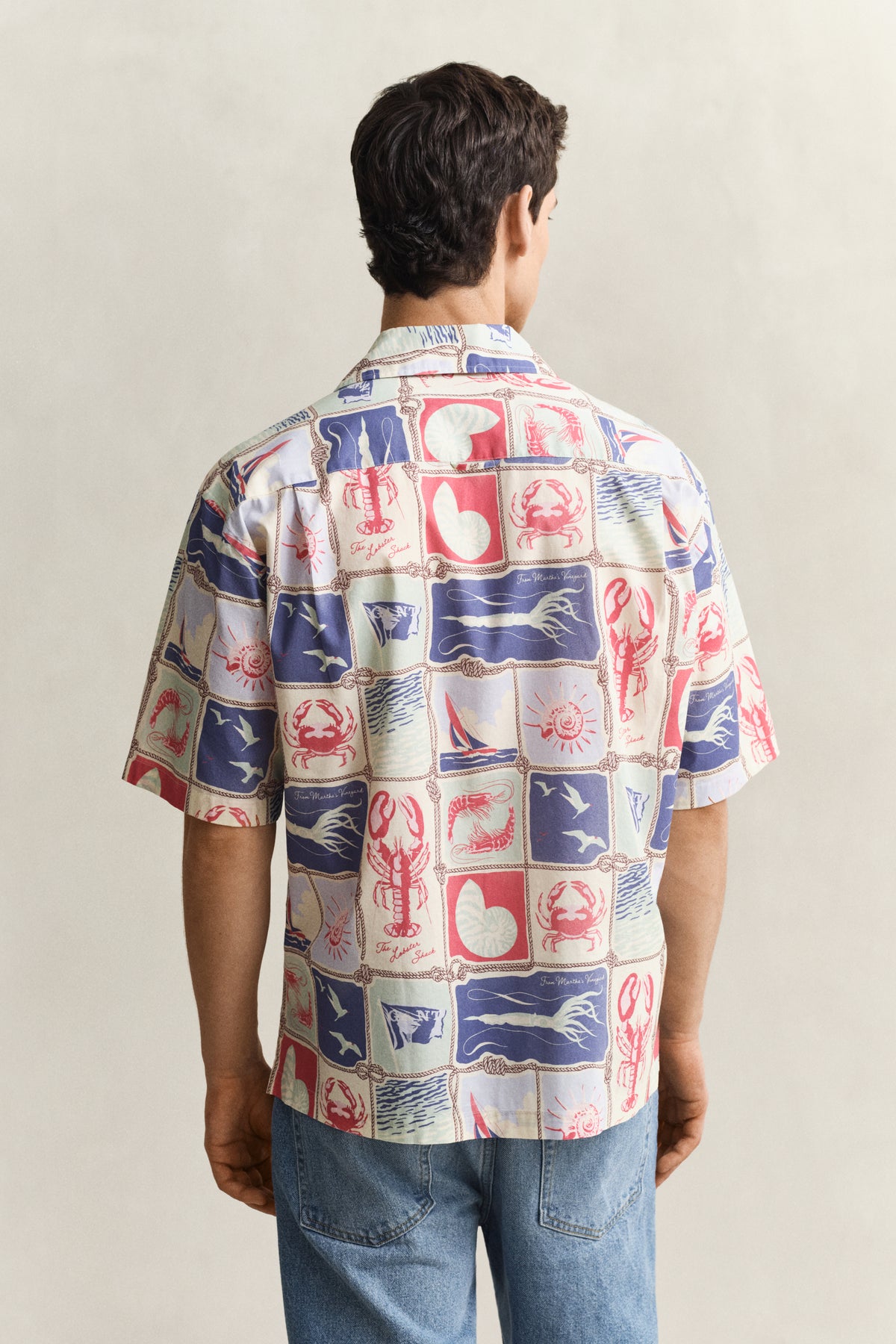CREAMED WHITE, REL NAUTICAL PRINT SS SHIRT, BACK-VIEW BY GANT AU.