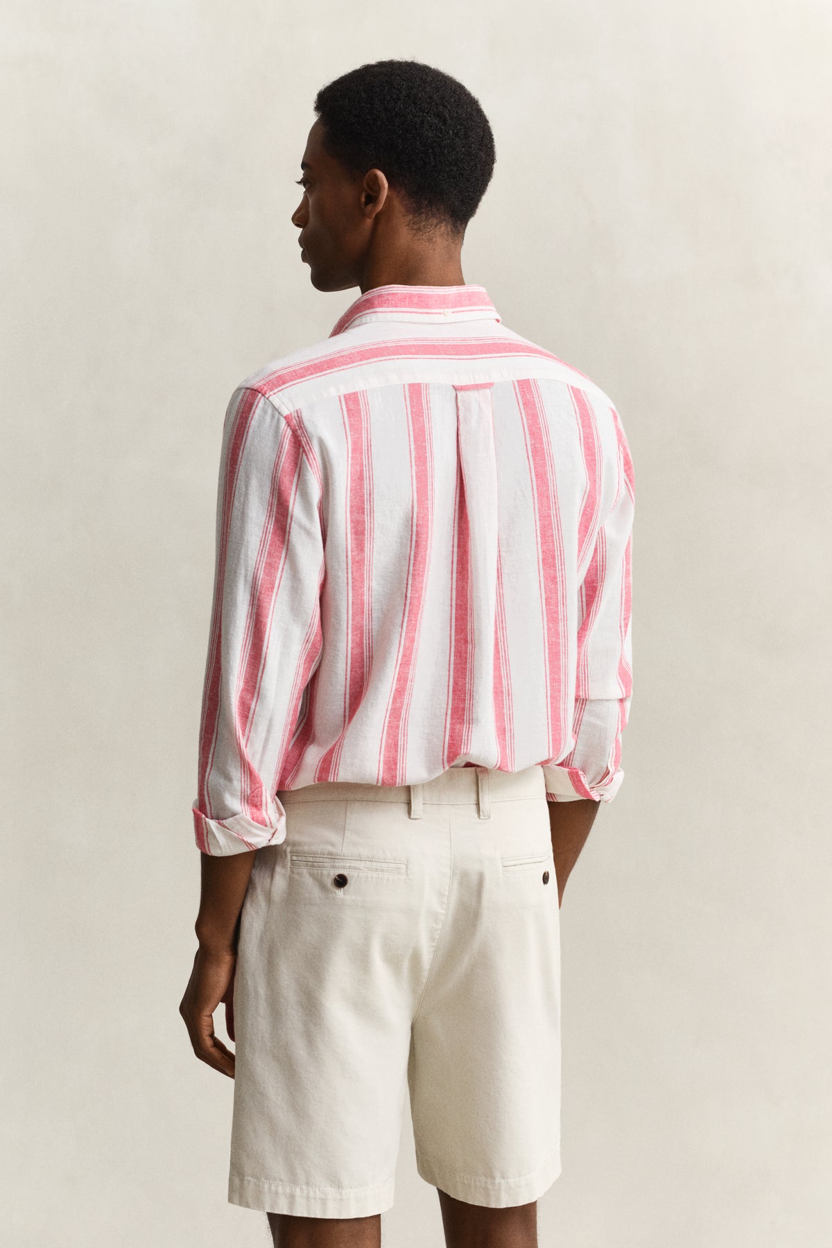 ROSE RED, REG COTTON LINEN STRIPE SHIRT, BACK-VIEW BY GANT AU.