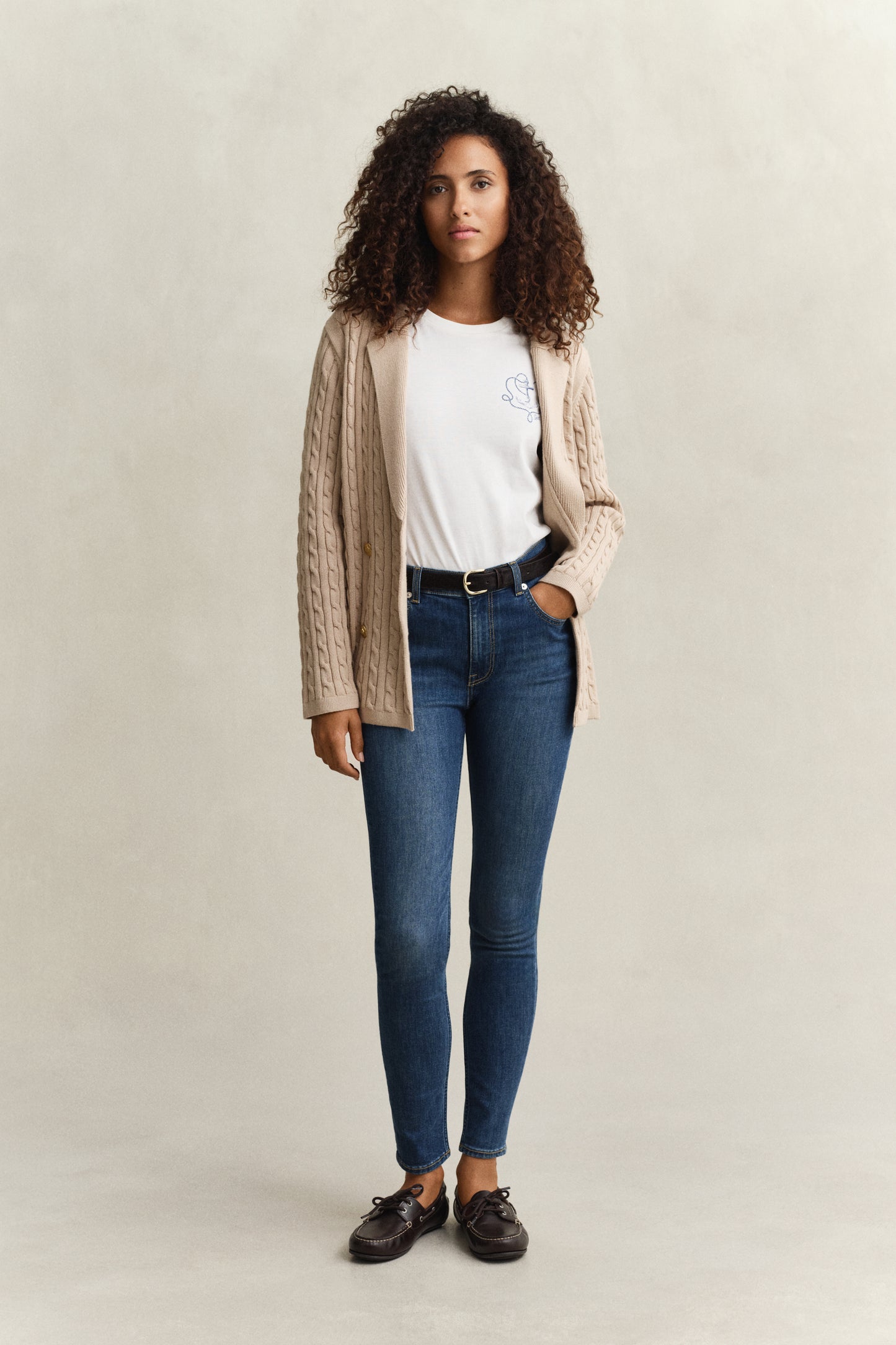 MID BLUE WORN IN, SKINNY STRETCH JEANS BY GANT AU.
