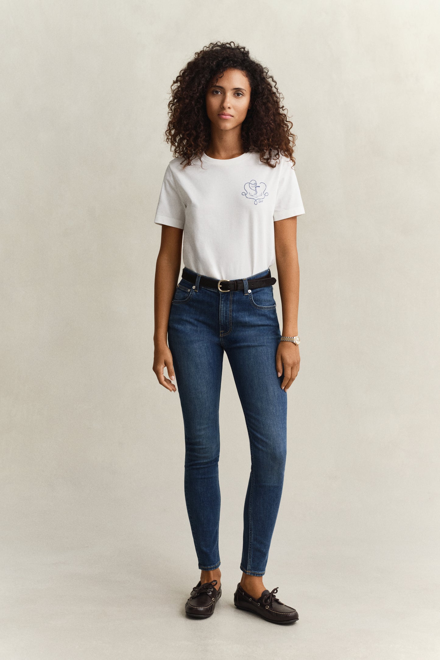 MID BLUE WORN IN, SKINNY STRETCH JEANS, FRONT-VIEW BY GANT AU.