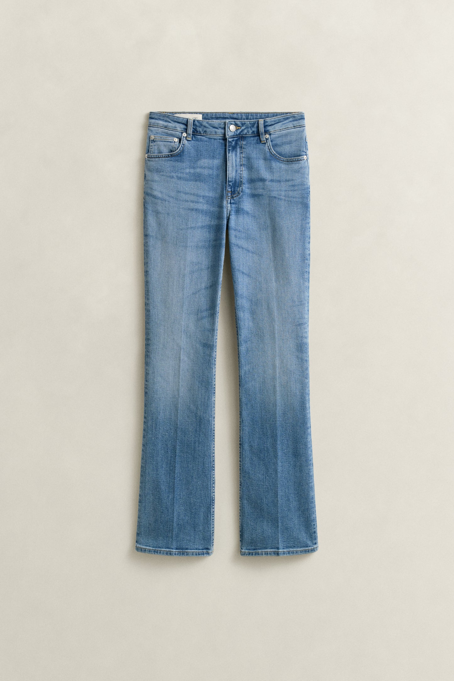 SEMI LIGHT BLUE BROKEN IN, Slim Flared Jeans, FRONT-VIEW BY GANT AU.
