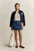 COUNTRY BEIGE, REG SHIELD SS T-SHIRT BY GANT AU.