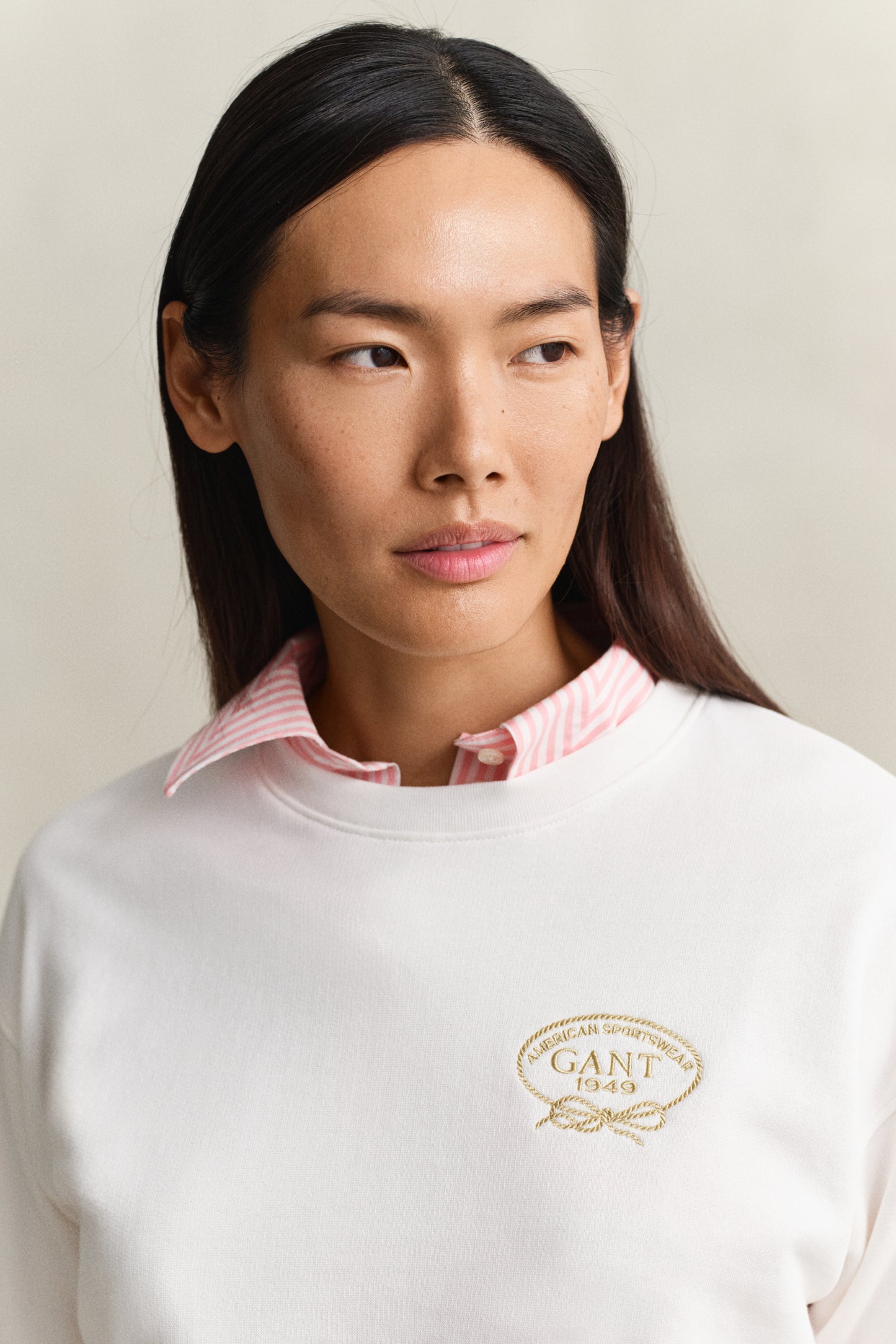 EGGSHELL, ROPE GRAPHIC C-NECK SWEAT, CLOSE-UP BY GANT AU.