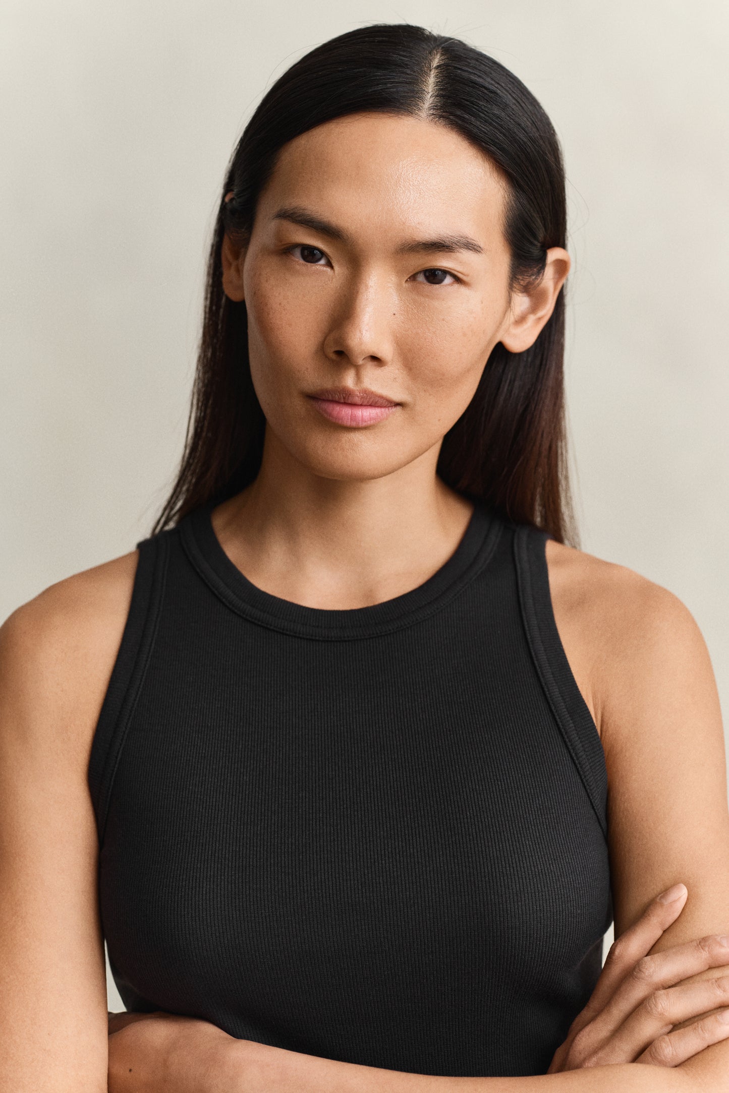 BLACK, HIGH NECK RIB TANK TOP, CLOSE-UP BY GANT AU.