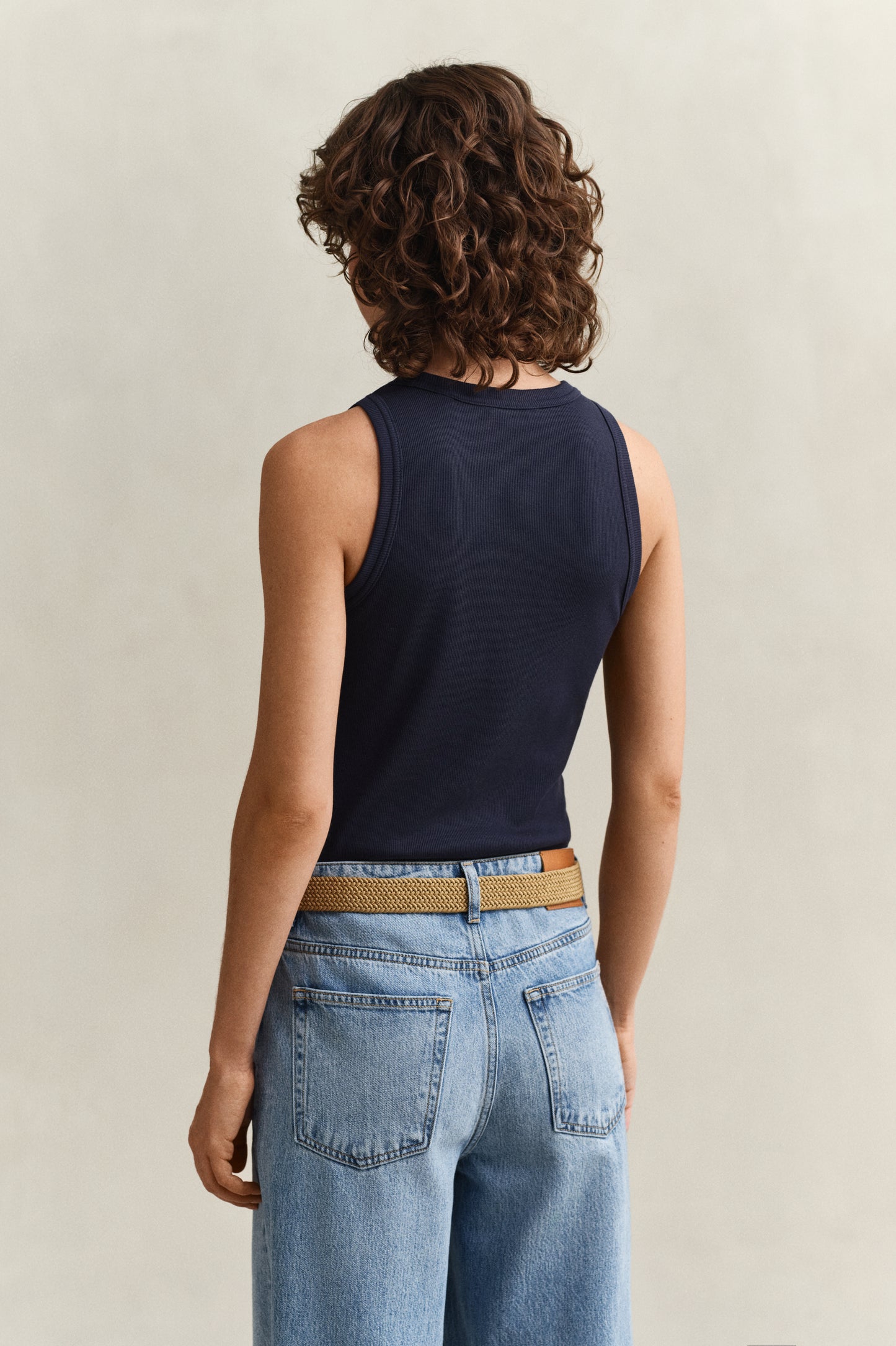 EVENING BLUE, HIGH NECK RIB TANK TOP, BACK-VIEW BY GANT AU.