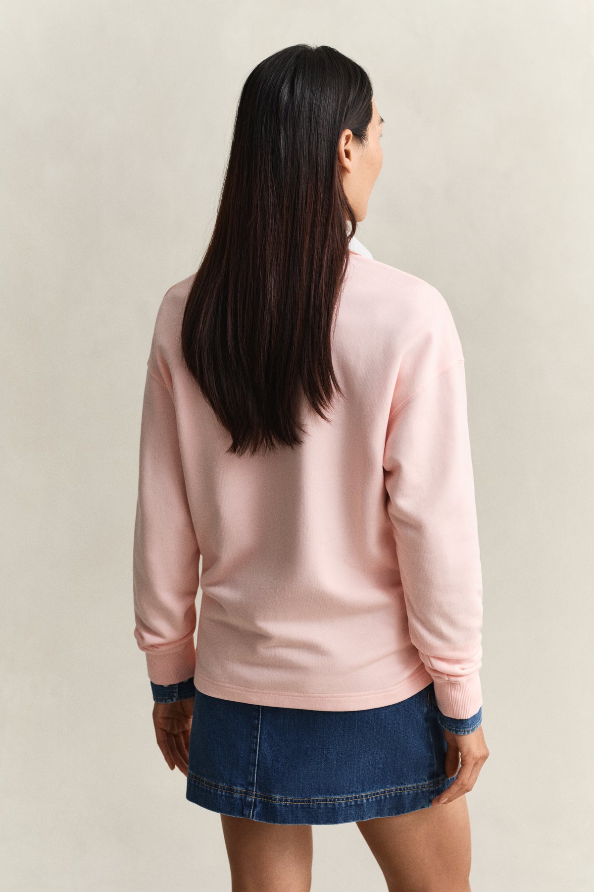 APRICOT PINK, RUGGER SWEATSHIRT, BACK-VIEW BY GANT AU.