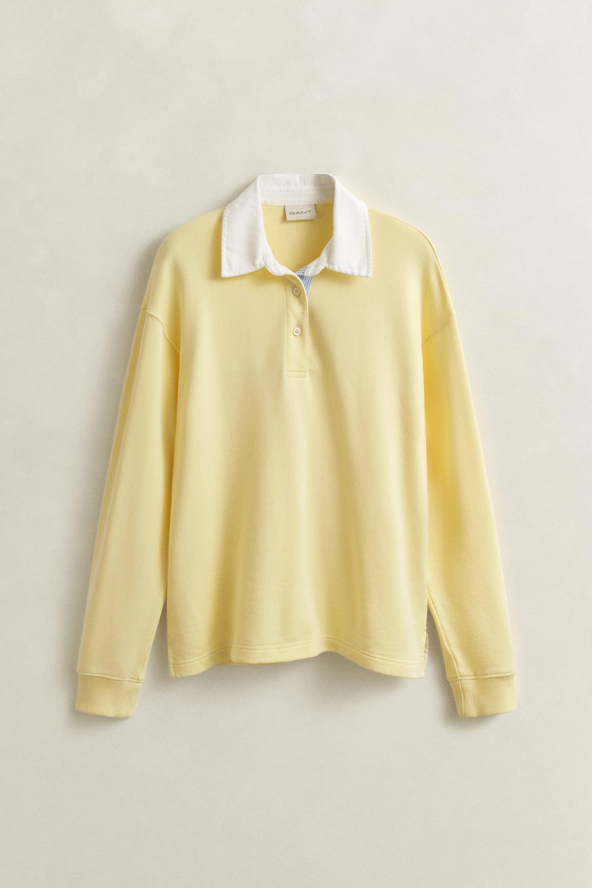 VANILLA YELLOW, RUGGER SWEATSHIRT, FLAT-LAY BY GANT AU.