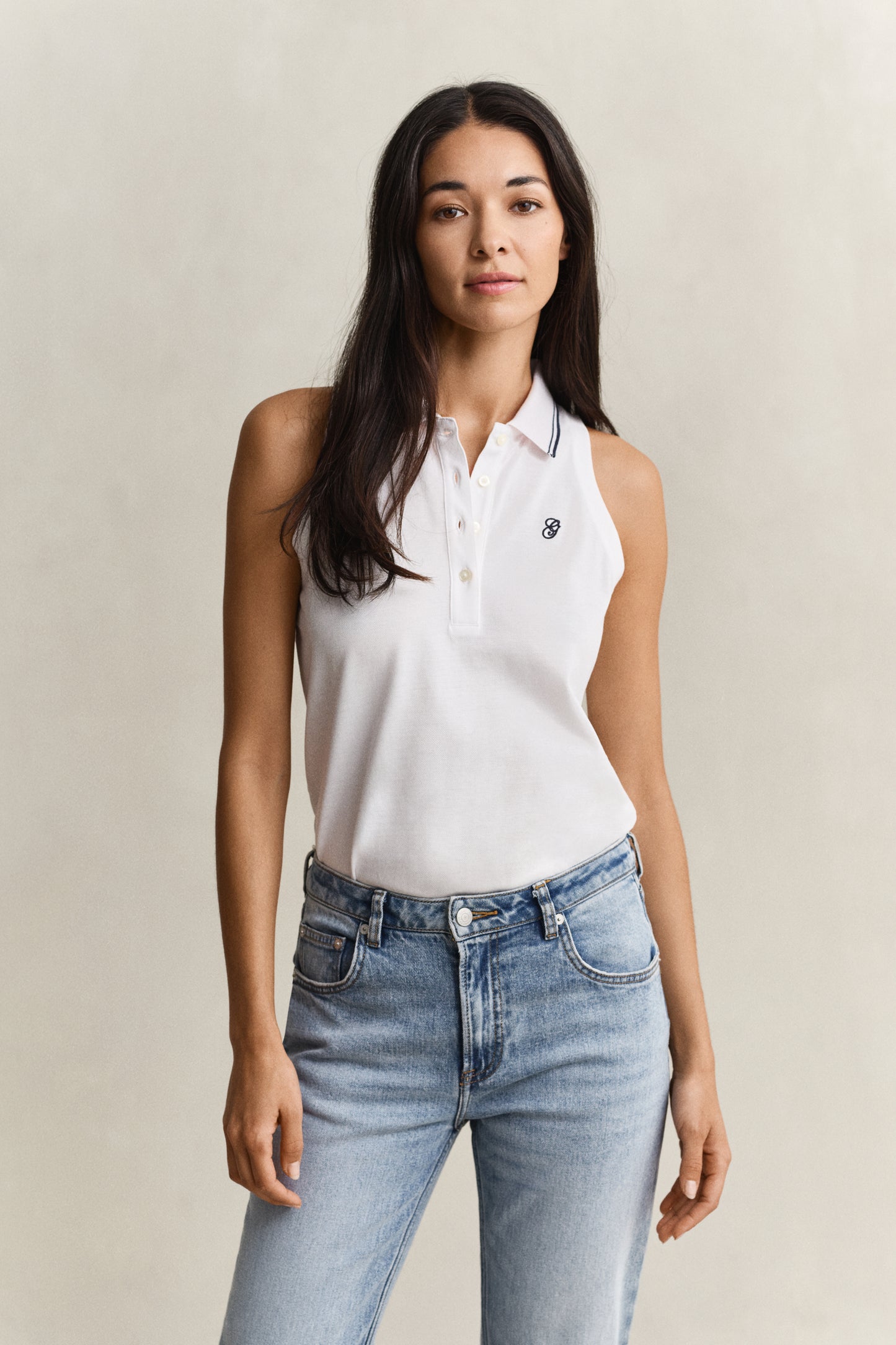 WHITE, REG SLEEVELESS PIQUE POLO, FRONT-VIEW BY GANT AU.