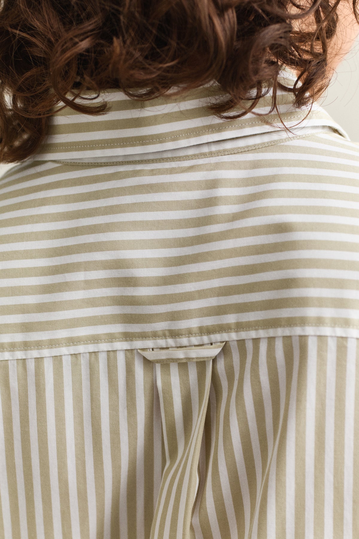 MODEL WEARING Classic Regular Poplin Shirt