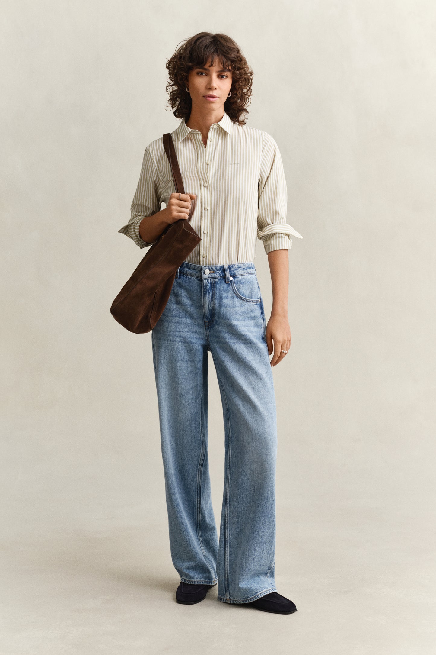 COUNTRY BEIGE, REG CLASSIC POPLIN STRIPED SHIRT BY GANT AU.