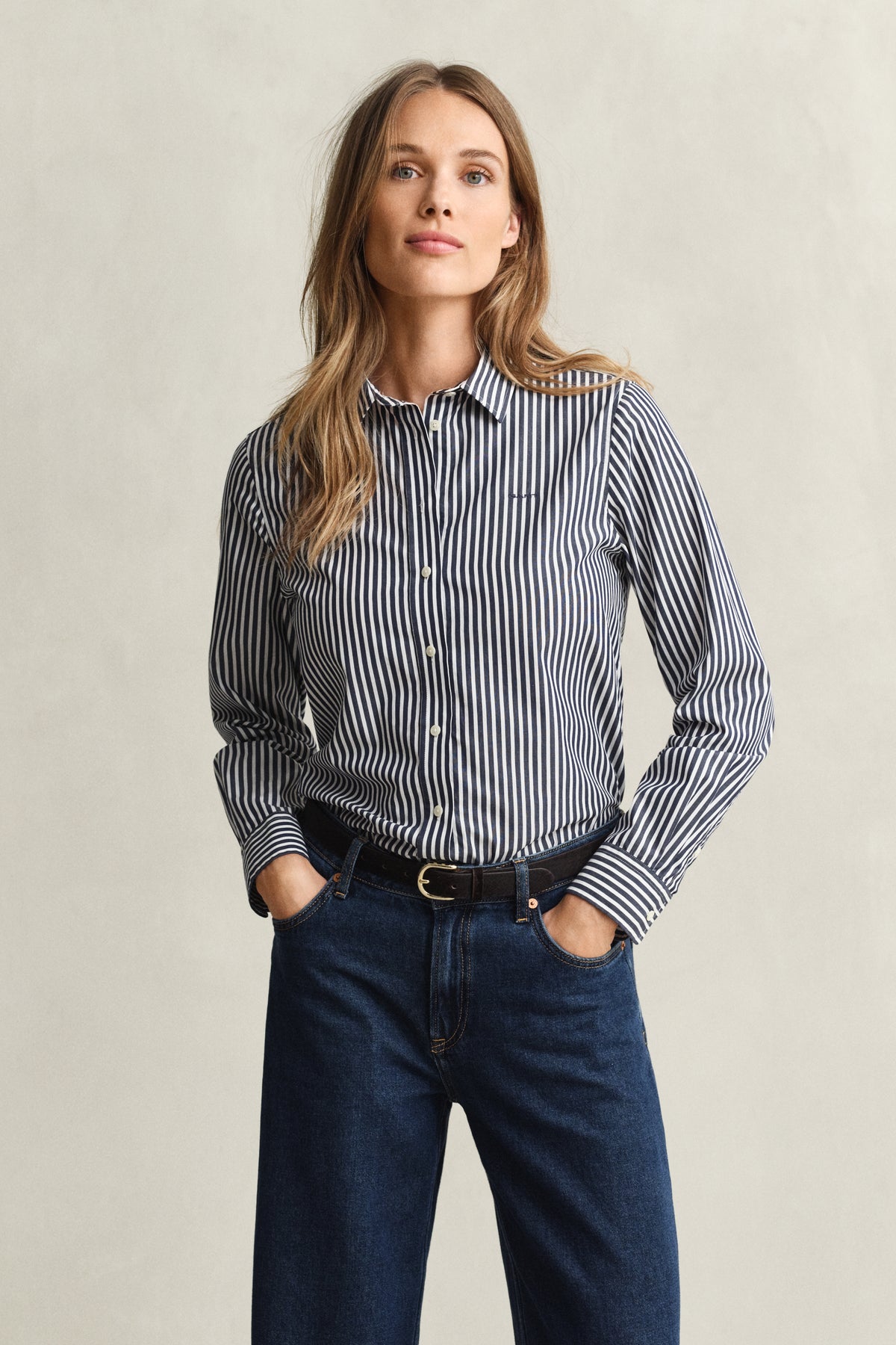 CLASSIC BLUE, REG CLASSIC POPLIN STRIPED SHIRT BY GANT AU.