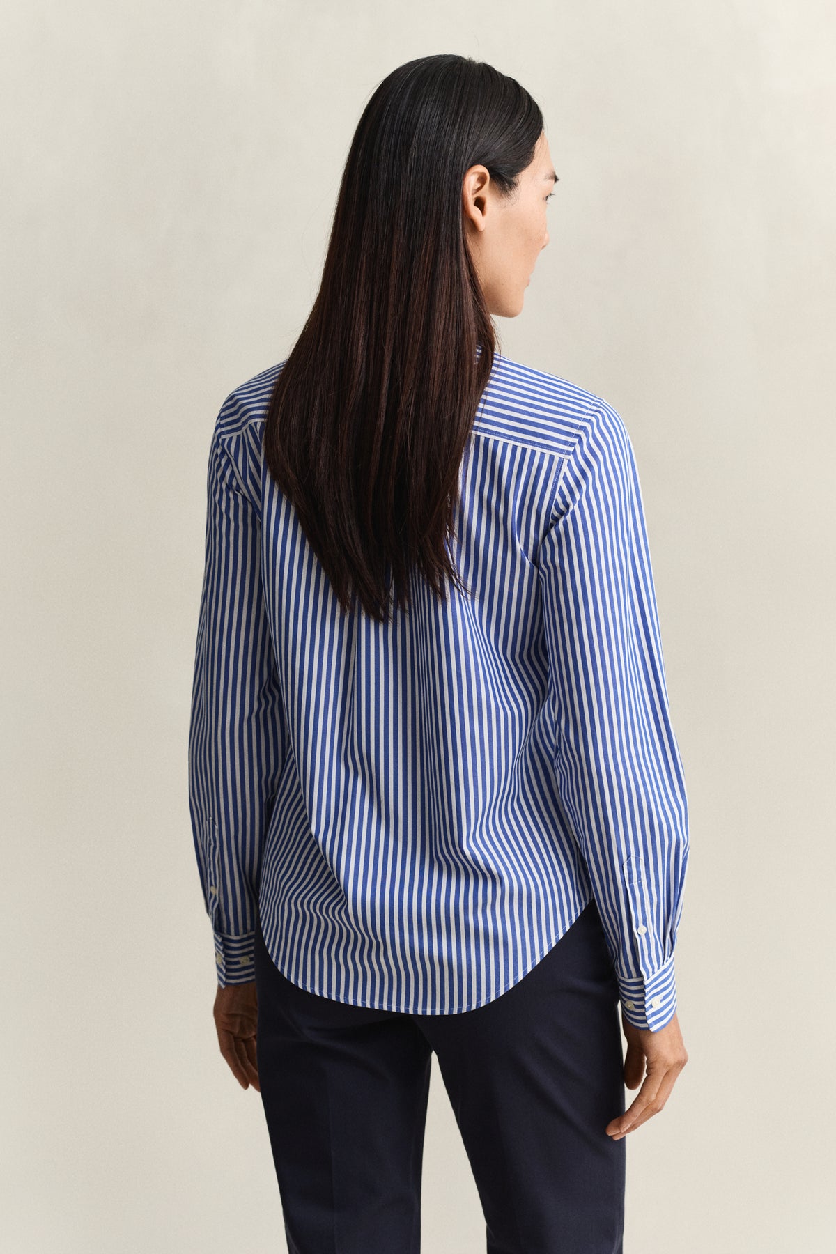 ROYAL BLUE, Classic Regular Poplin Shirt, BACK-VIEW BY GANT AU.