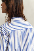ROYAL BLUE, REL CLASSIC POPLIN STRIPED SHIRT, CLOSE-UP BY GANT AU.