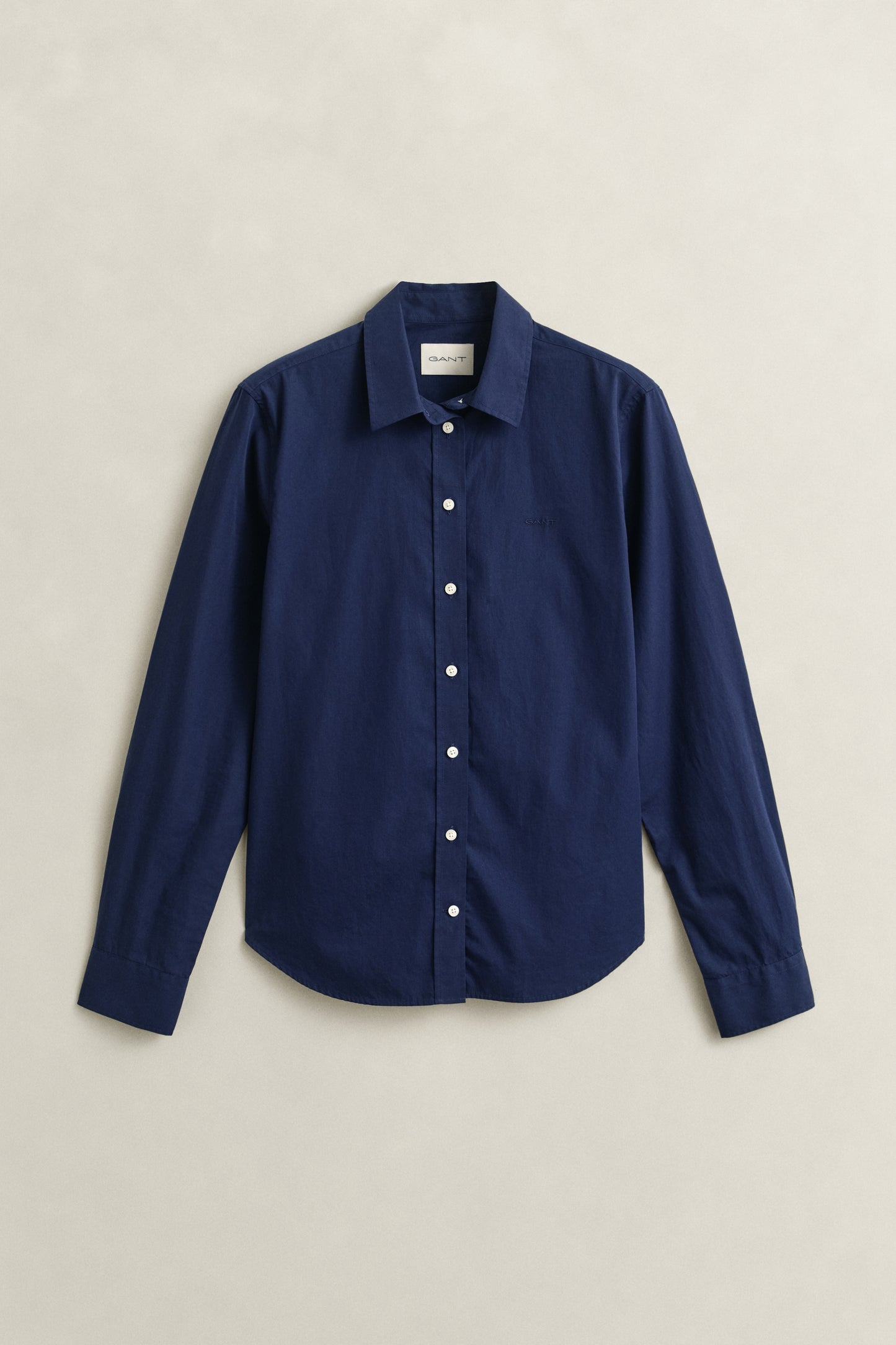 CLASSIC BLUE, REG CLASSIC POPLIN SHIRT, FLAT-LAY BY GANT AU.