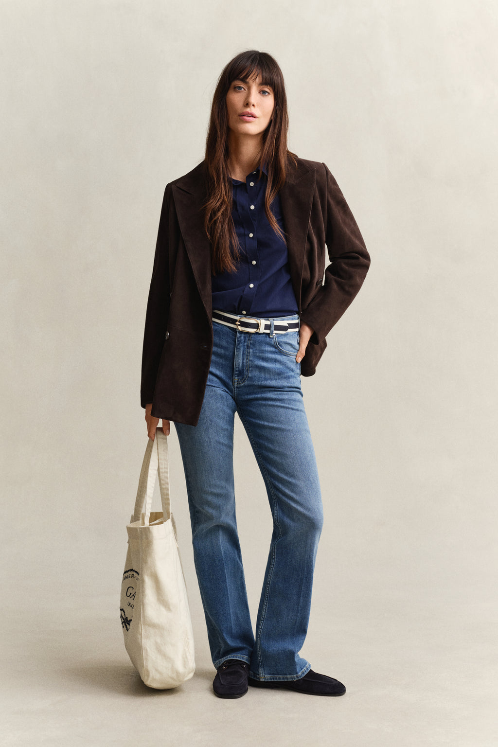 CLASSIC BLUE, REG CLASSIC POPLIN SHIRT BY GANT AU.