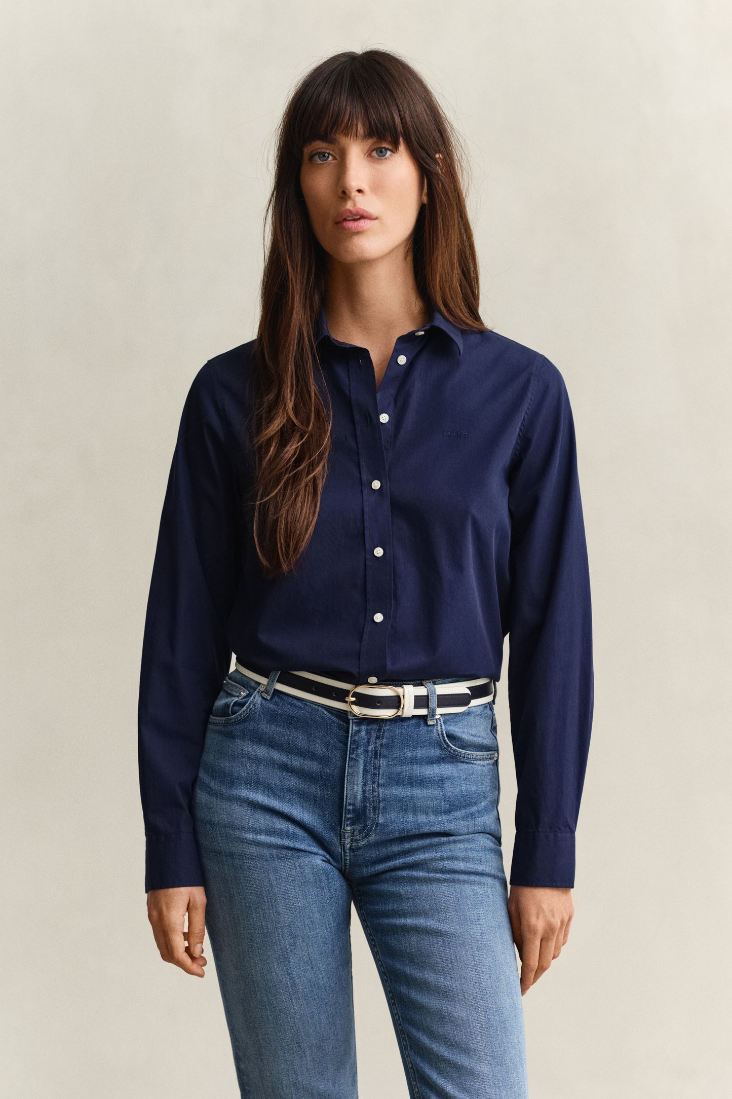 CLASSIC BLUE, REG CLASSIC POPLIN SHIRT, FRONT-VIEW BY GANT AU.