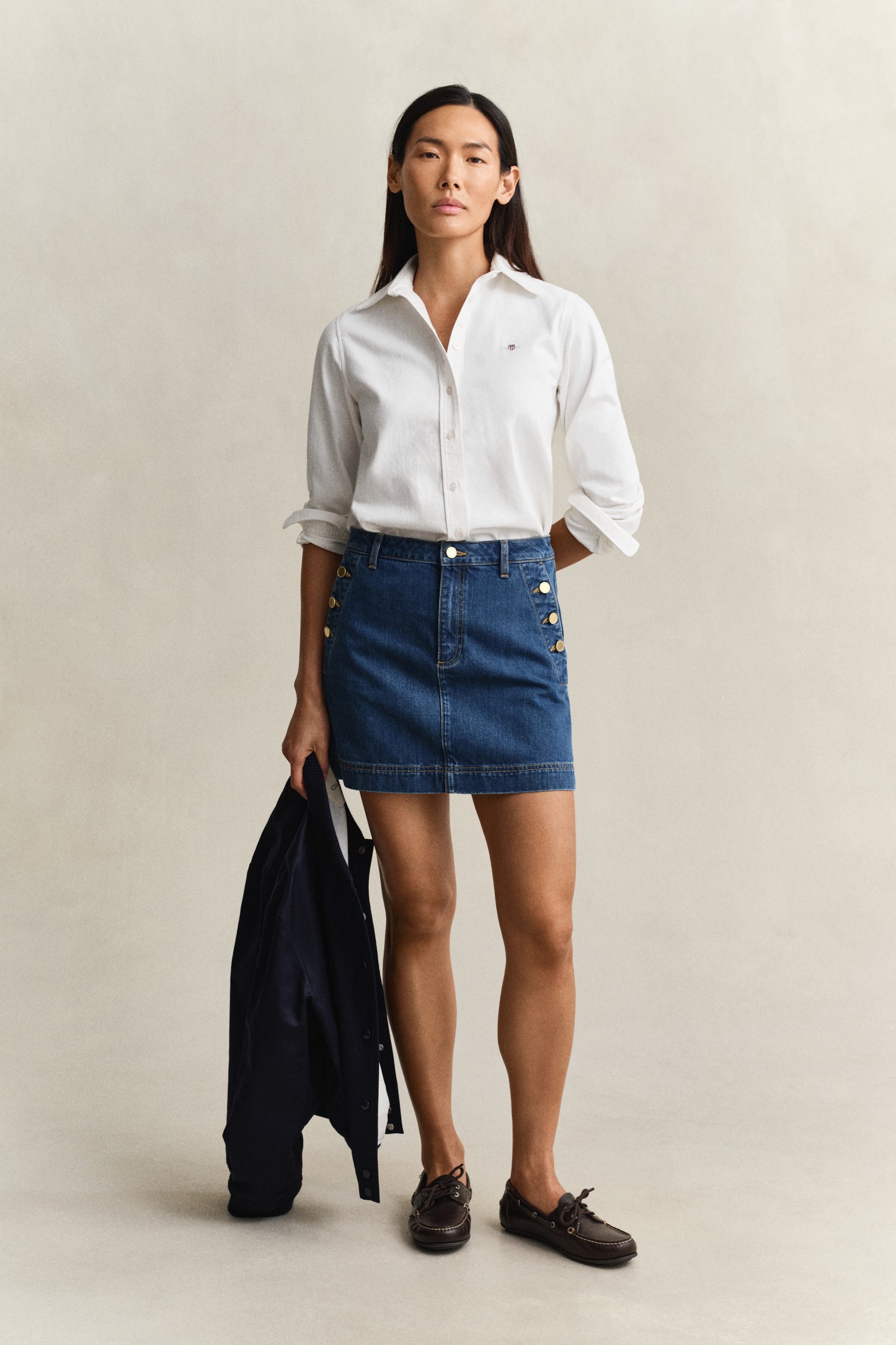 WHITE, REG DENIM SHIRT BY GANT AU.