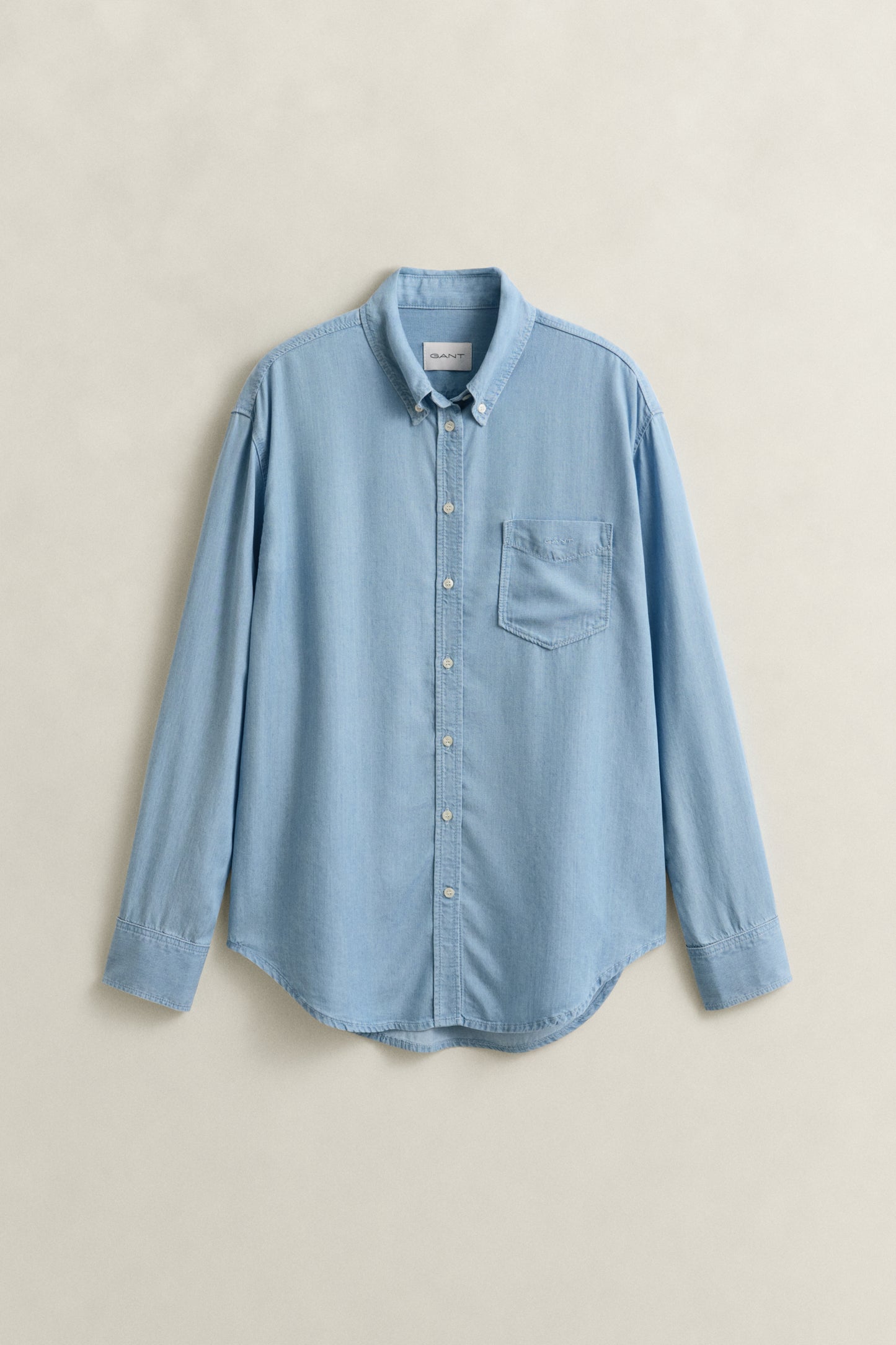 LIGHT BLUE WORN IN, Relaxed Indigo Shirt, FLAT-LAY BY GANT AU.