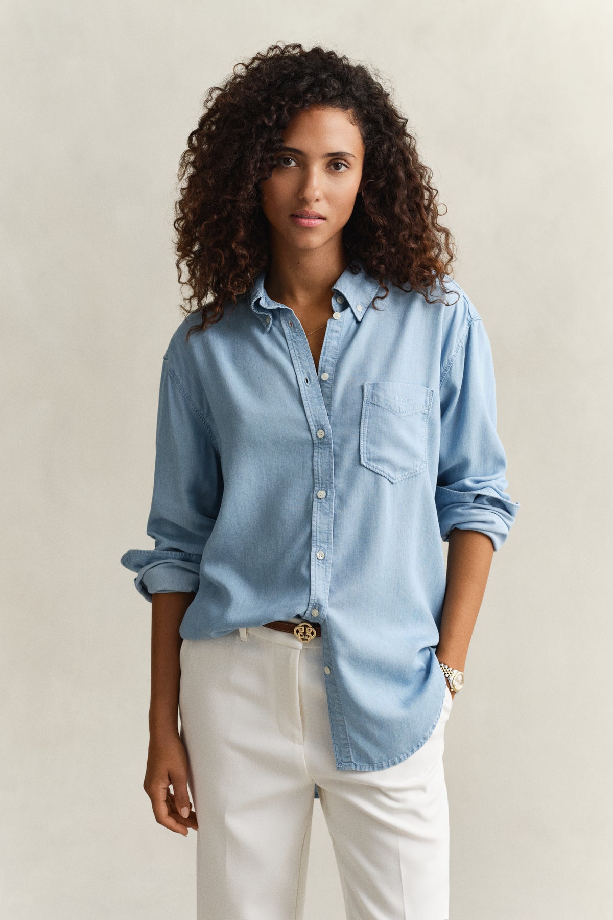 LIGHT BLUE WORN IN, Relaxed Indigo Shirt, FRONT-VIEW BY GANT AU.