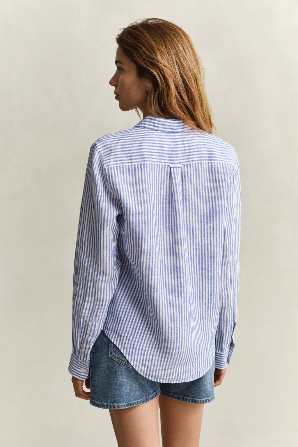 ROYAL BLUE, REG STRIPED LINEN LS SHIRT, BACK-VIEW BY GANT AU.