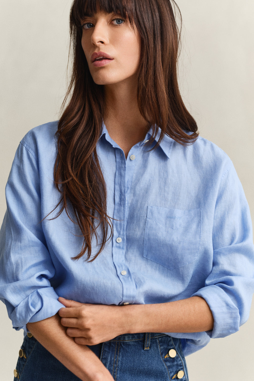 MODEL WEARING REL LINEN LS SHIRT