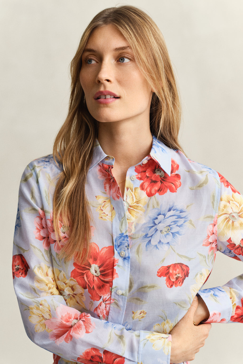 MODEL WEARING REG FLORAL PRINT CTN SILK LS SHIRT