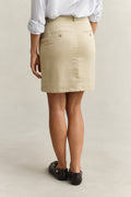 OAT BEIGE, CHINO SKIRT, BACK-VIEW BY GANT AU.