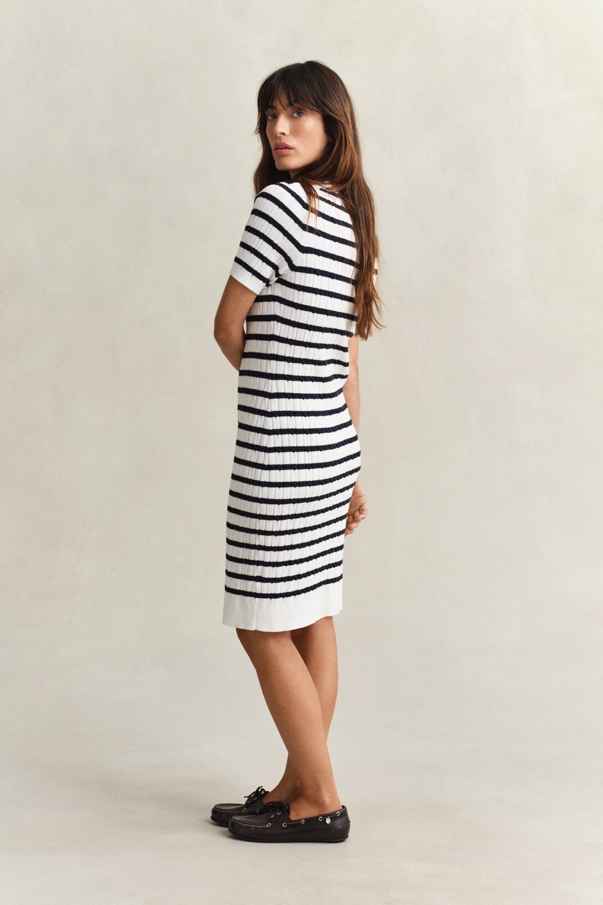 MODEL WEARING STRETCH COTTON CABLE SS DRESS