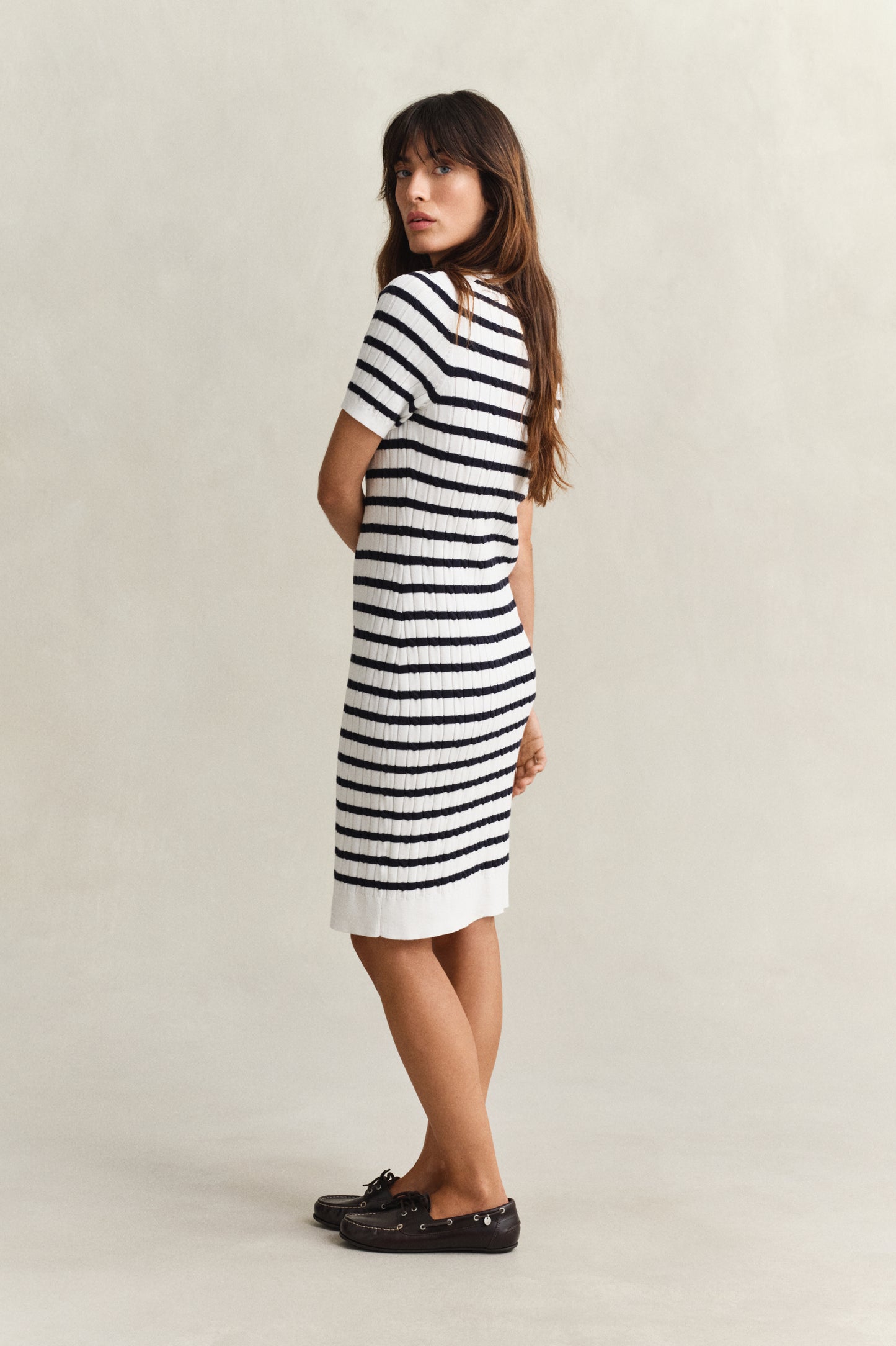 MODEL WEARING STRETCH COTTON CABLE SS DRESS