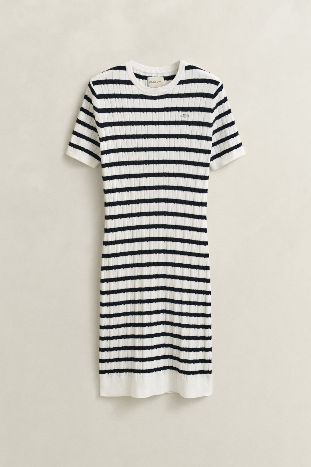 EGGSHELL, STRETCH COTTON CABLE SS DRESS, FLAT-LAY BY GANT AU.