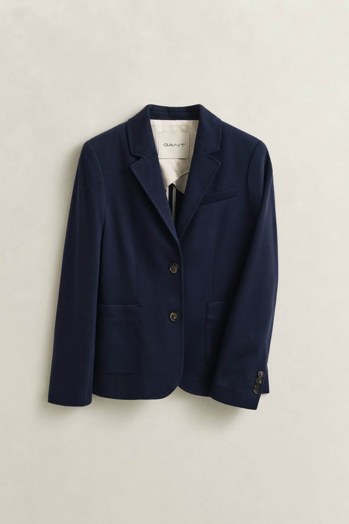 EVENING BLUE, SLIM PIQUE BLAZER, FLAT-LAY BY GANT AU.