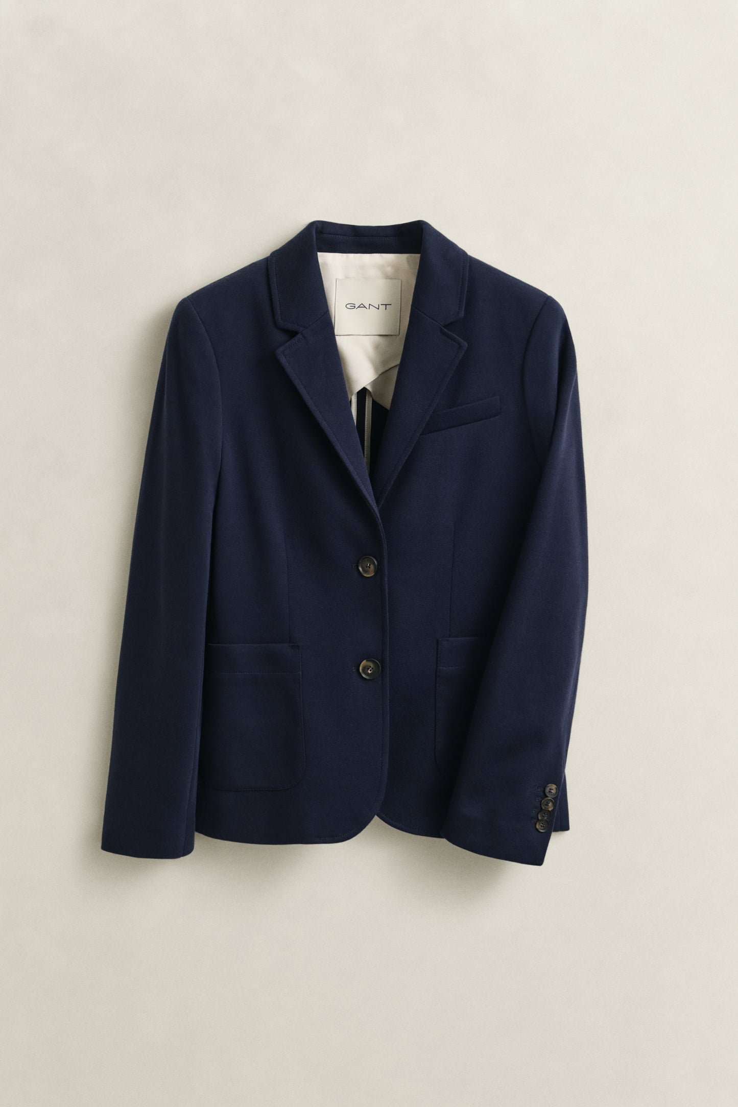 EVENING BLUE, SLIM PIQUE BLAZER, FLAT-LAY BY GANT AU.