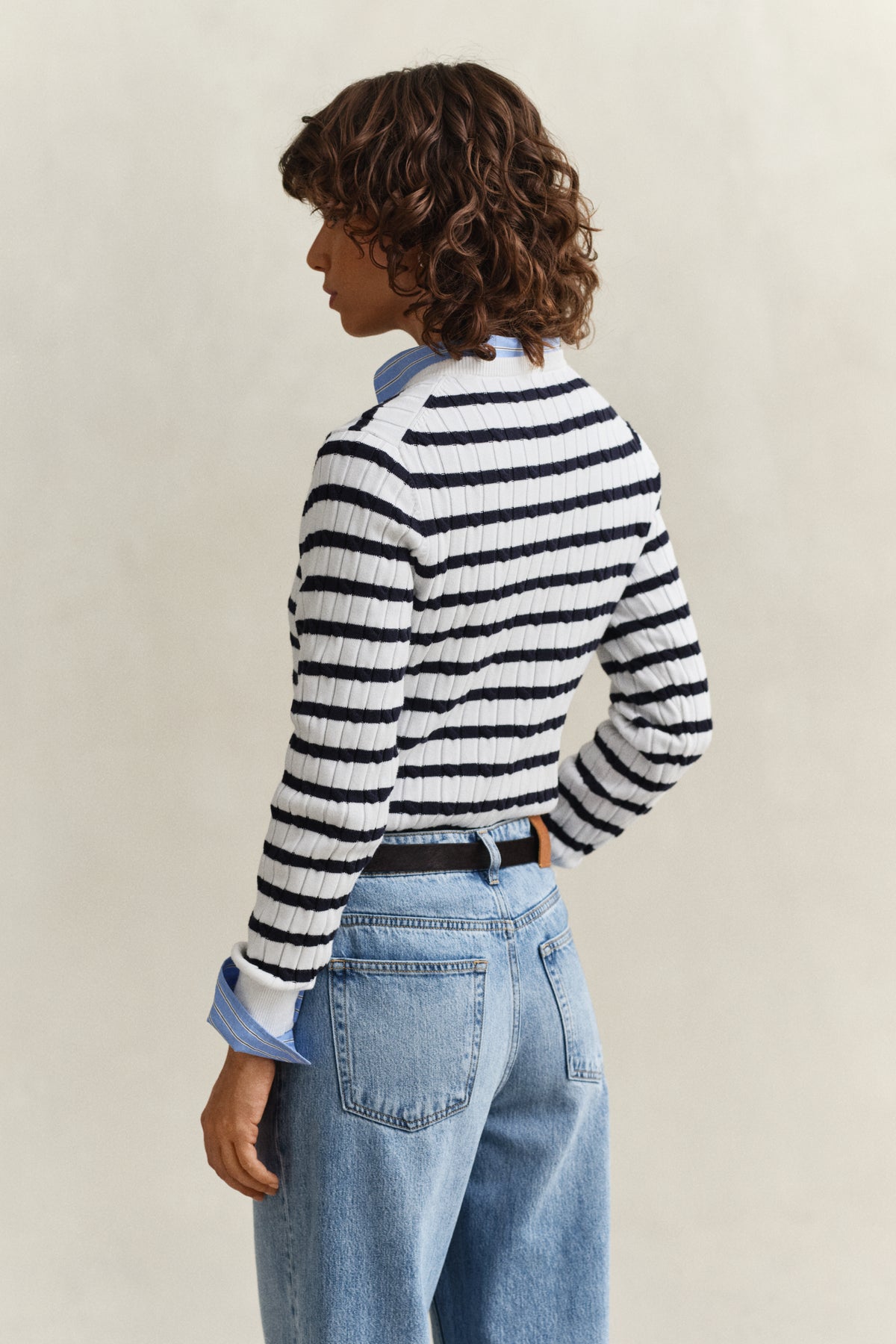 EGGSHELL, STRETCH COTTON CABLE STRIPE C-NECK, BACK-VIEW BY GANT AU.
