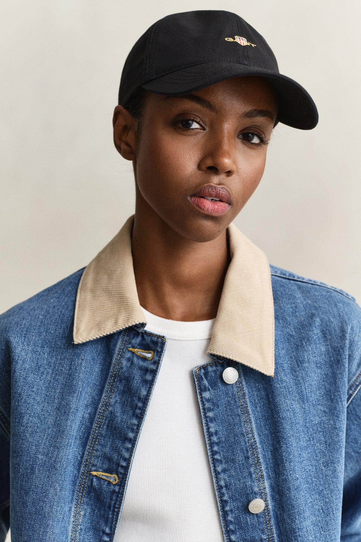 BLACK, SHIELD COTTON TWILL CAP BY GANT AU.