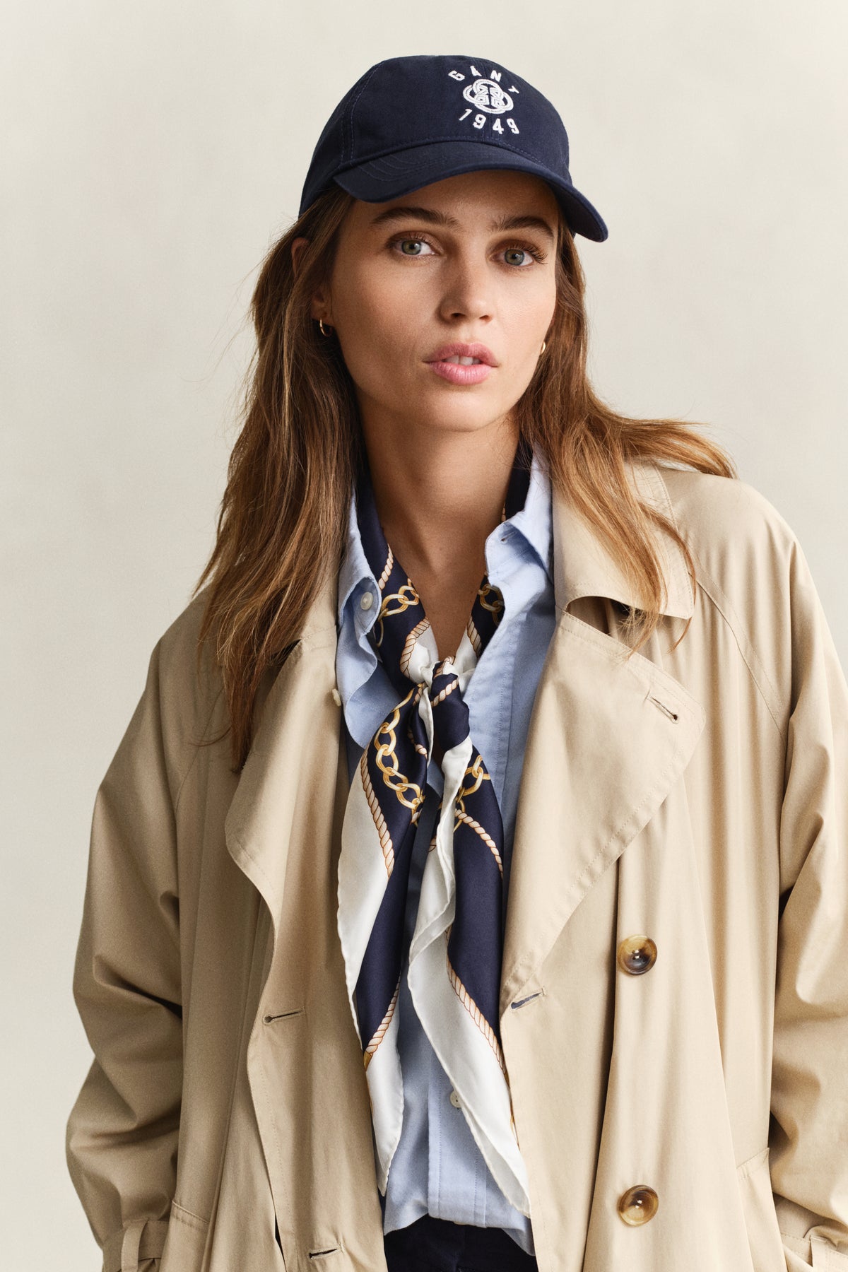 EVENING BLUE, CHAIN PRINT SILK SCARF BY GANT AU.
