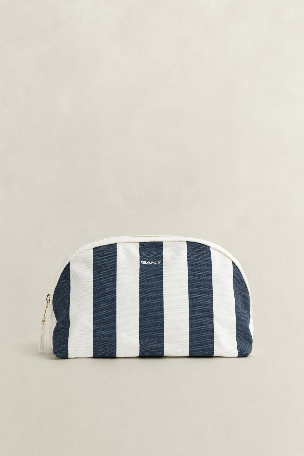 NAVY, AOP CANVAS WASHBAG BY GANT AU.