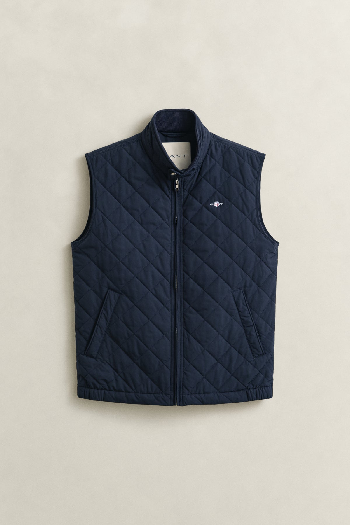 EVENING BLUE, QUILTED WINDCHEATER VEST, FRONT-VIEW BY GANT AU.