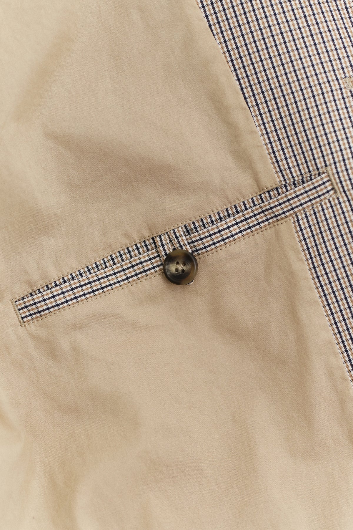 OAT BEIGE, COTTON BLEND CAR COAT, CLOSE-UP BY GANT AU.