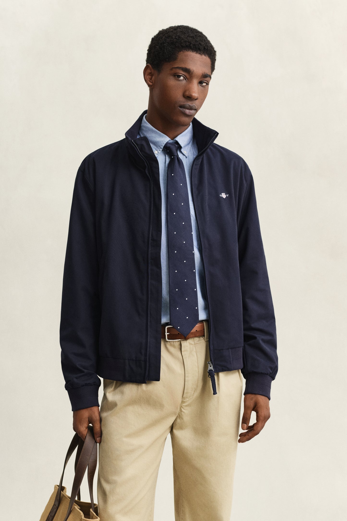 EVENING BLUE, LIGHTWEIGHT HAMPSHIRE JACKET, FRONT-VIEW BY GANT AU.