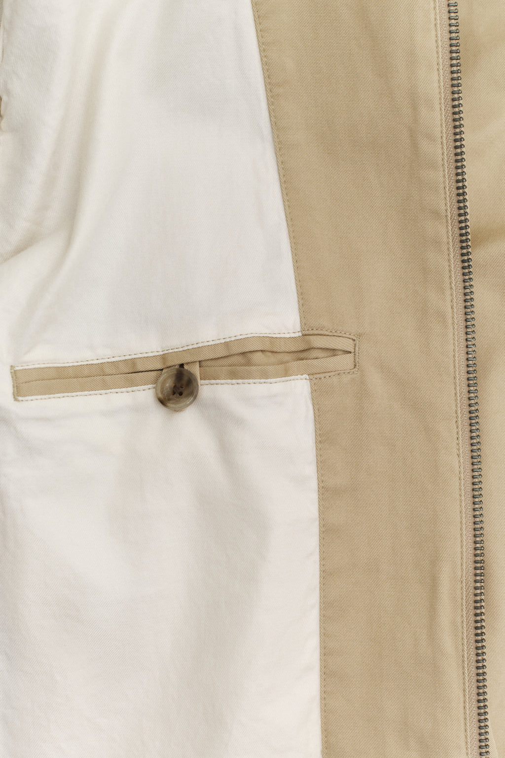 OAT BEIGE, COTTON WINDCHEATER JACKET, CLOSE-UP BY GANT AU.