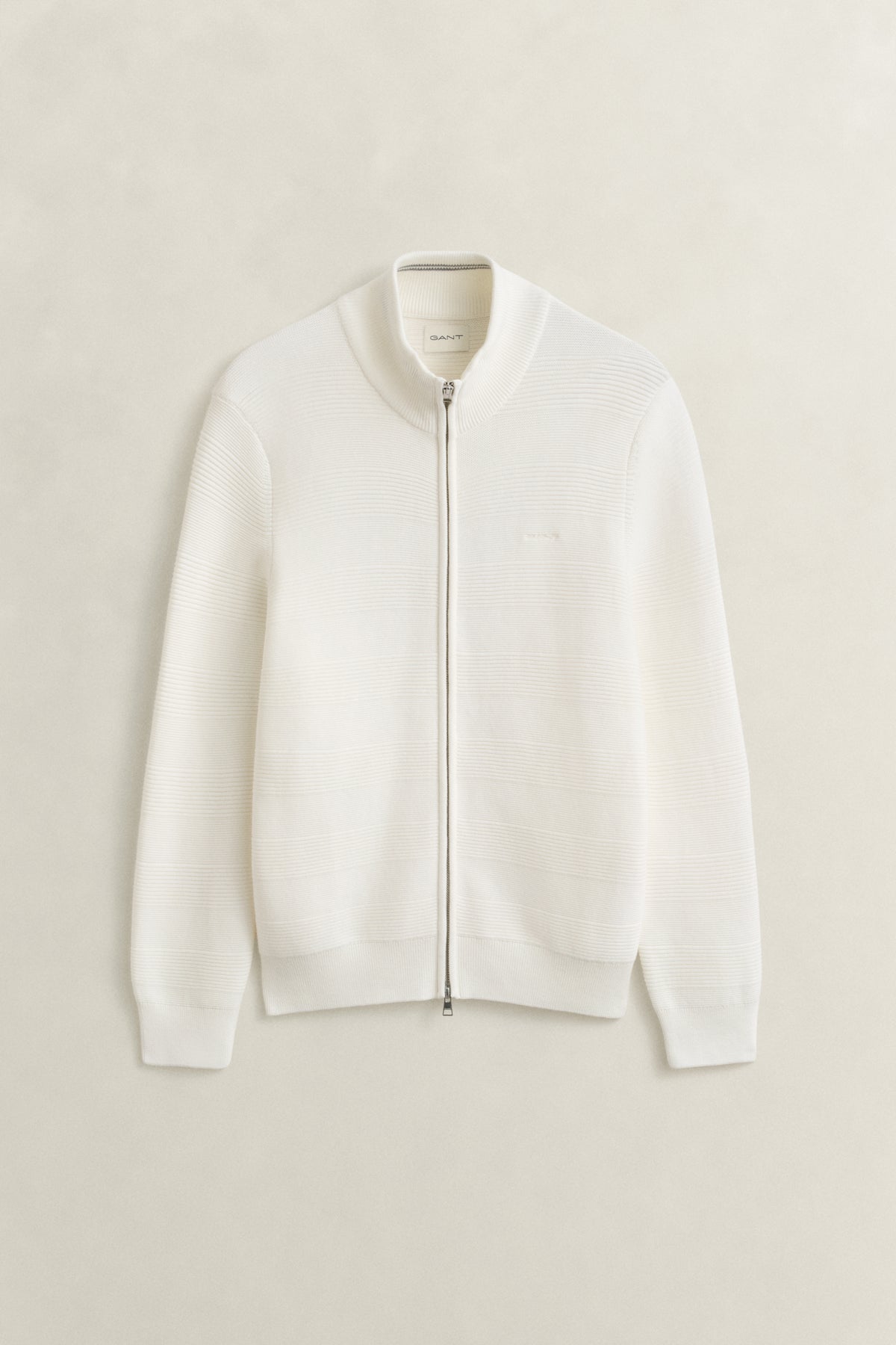 EGGSHELL, COTTON TEXTURE ZIPPED CARDIGAN, FLAT-LAY BY GANT AU.