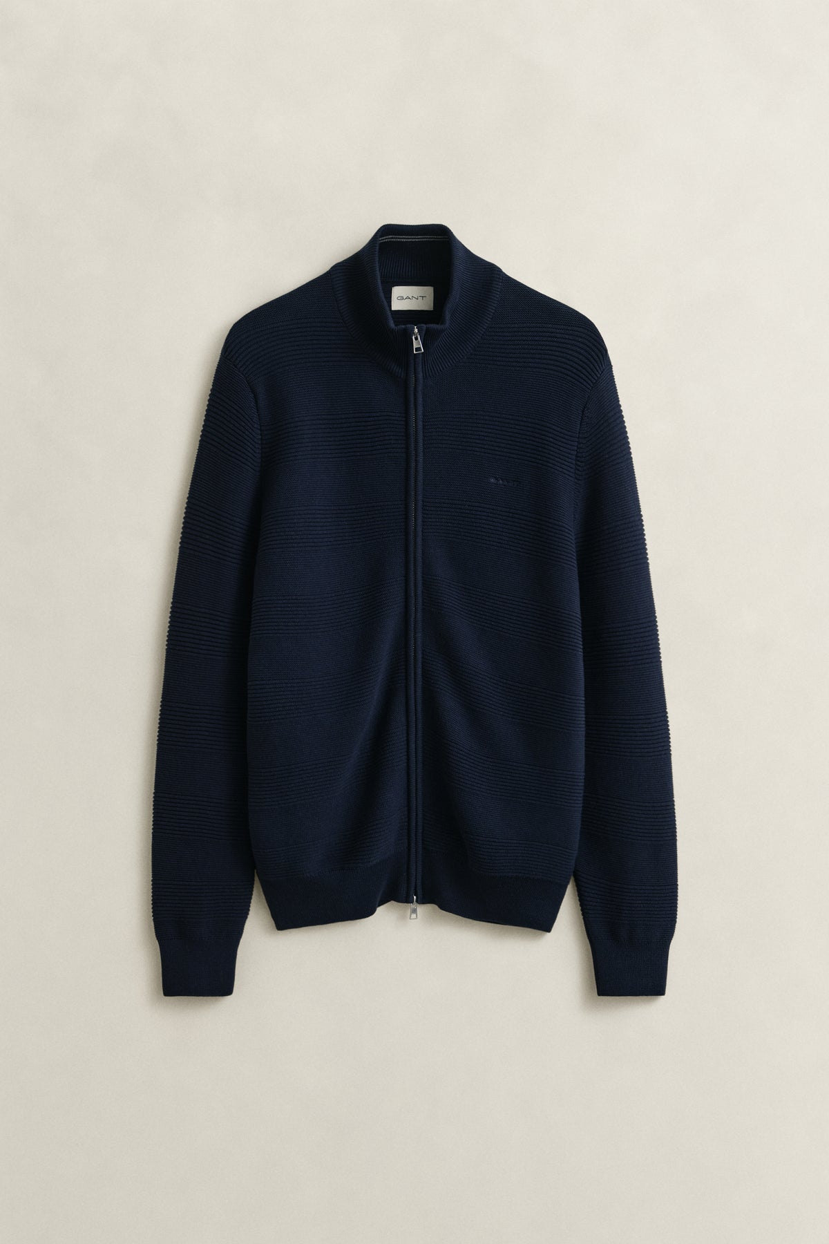 EVENING BLUE, COTTON TEXTURE ZIPPED CARDIGAN, FLAT-LAY BY GANT AU.