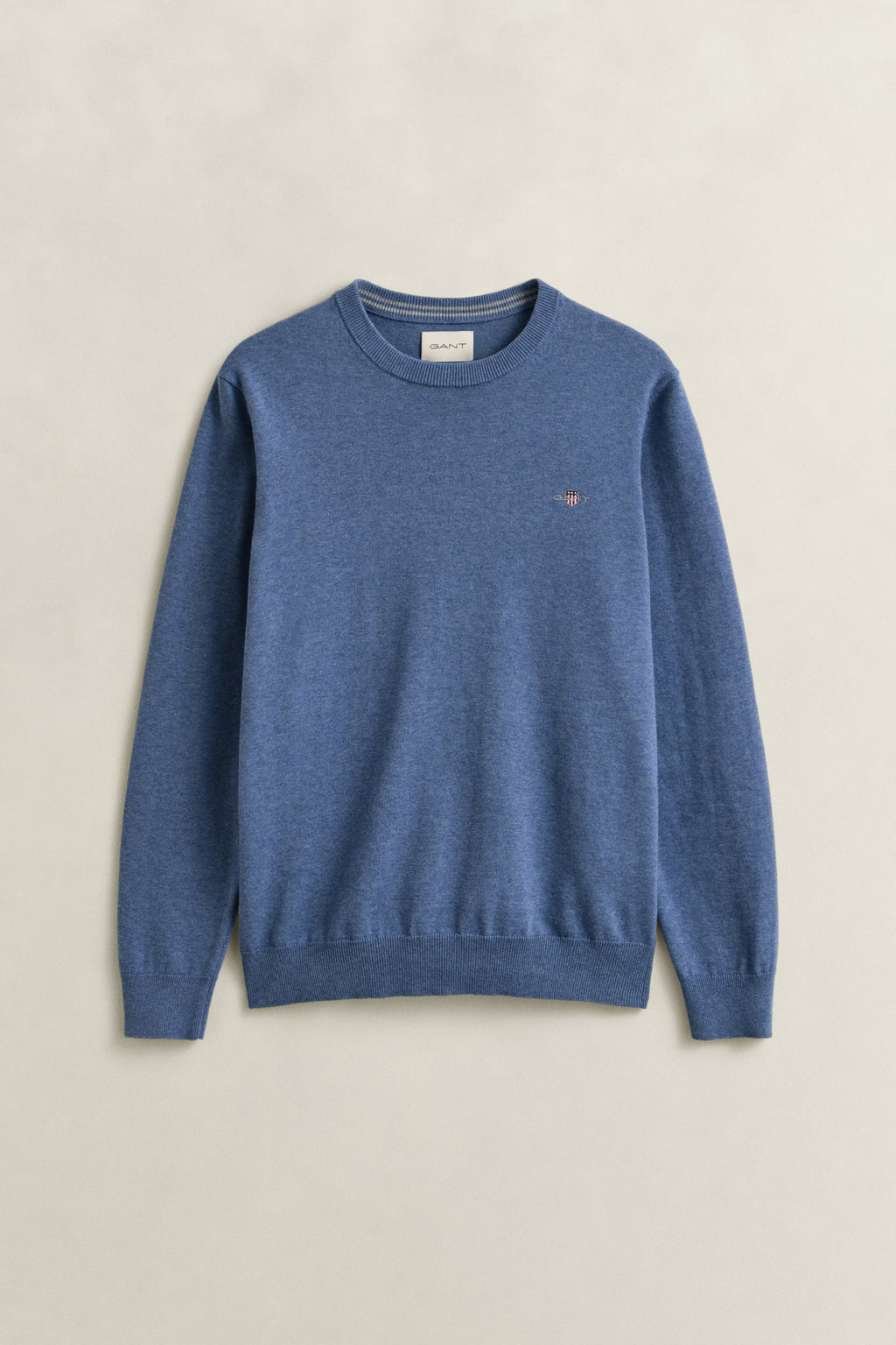DENIM BLUE MELANGE, CLASSIC COTTON C-NECK, FLAT-LAY BY GANT AU.