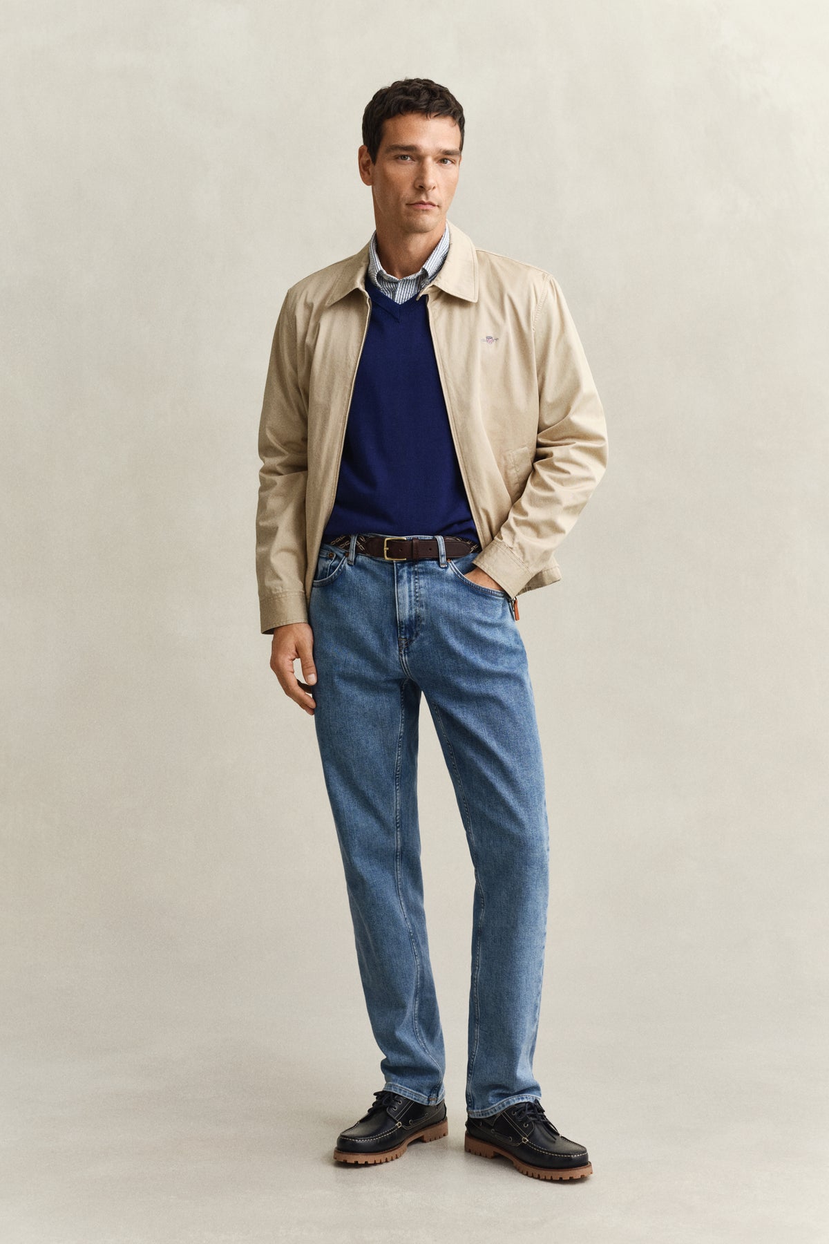 RICH NAVY, CLASSIC COTTON V-NECK BY GANT AU.