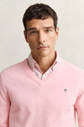PINK BLUSH MELANGE, CLASSIC COTTON V-NECK, CLOSE-UP BY GANT AU.