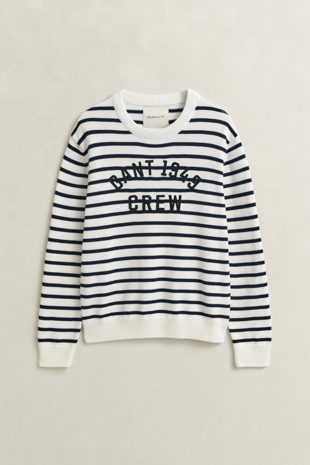 EGGSHELL, BRETON STRIPE GRAPHIC C-NECK, FLAT-LAY BY GANT AU.